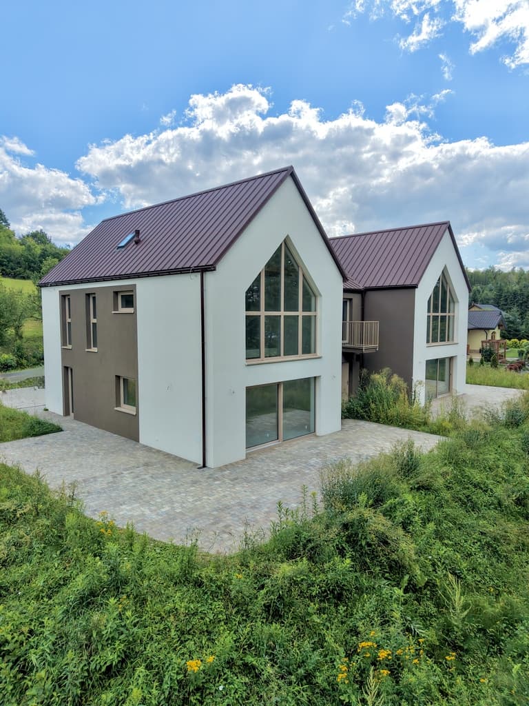 BLIŹNIAK W STANIE DEWELOPERSKIM - 8 ar działki